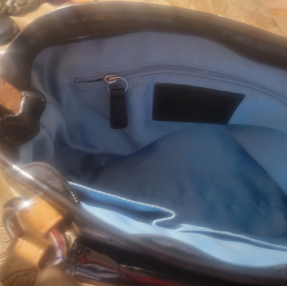 Coach - Picture 6 of 8